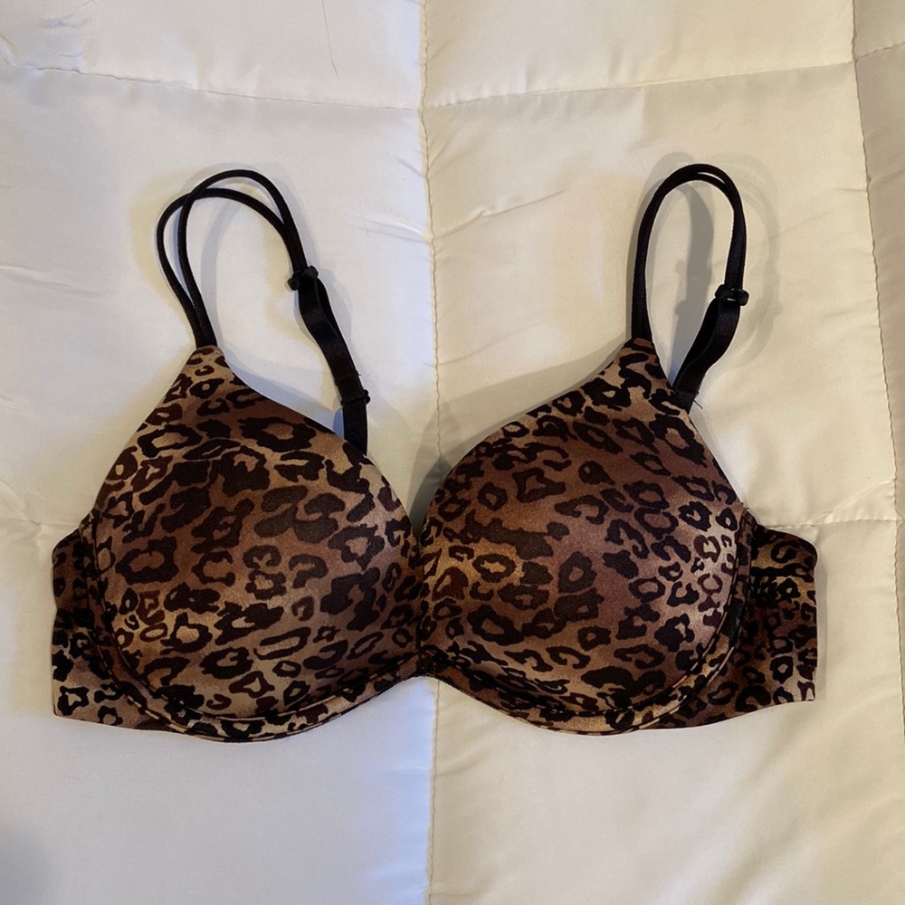 Ambrielle Leopard Print Push Up Bra, size 34B.